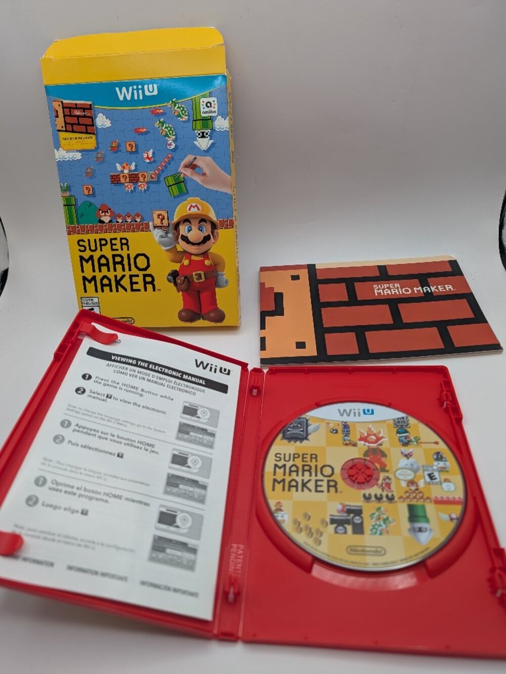 Super Mario Maker - Wii U - Complete big box with book.